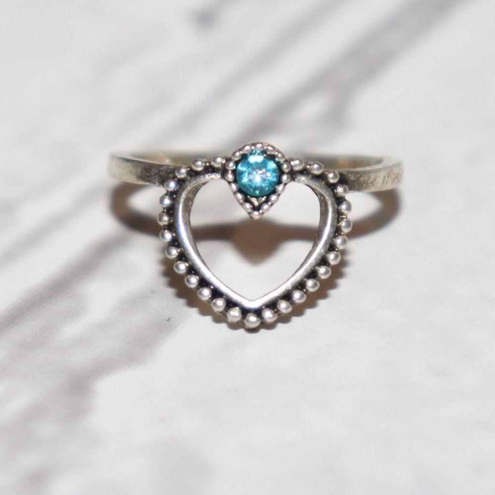 💙 Beautiful Silver & Blue Rhinestone Statement Ring – Size 7.5 Cool Sparkle ·